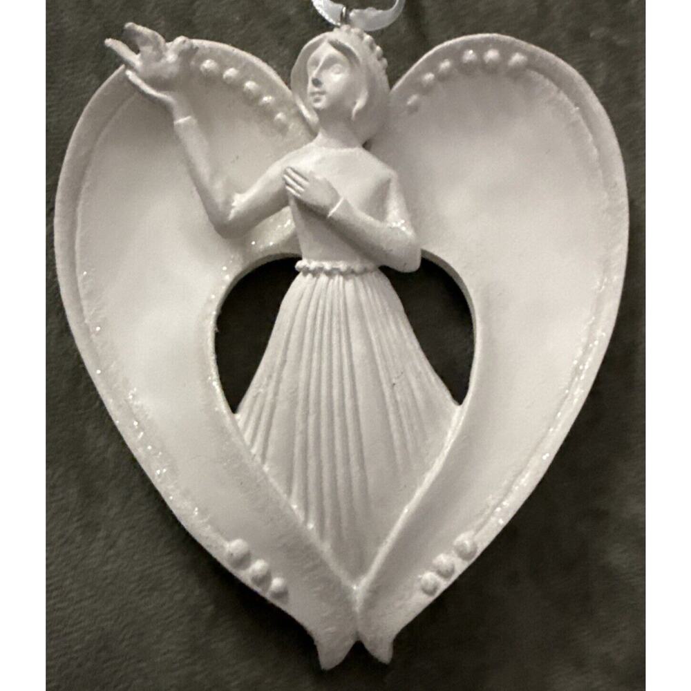NEW Angel Heart Shape Wings Bird Ivory Christmas Ornament Midwest CBK